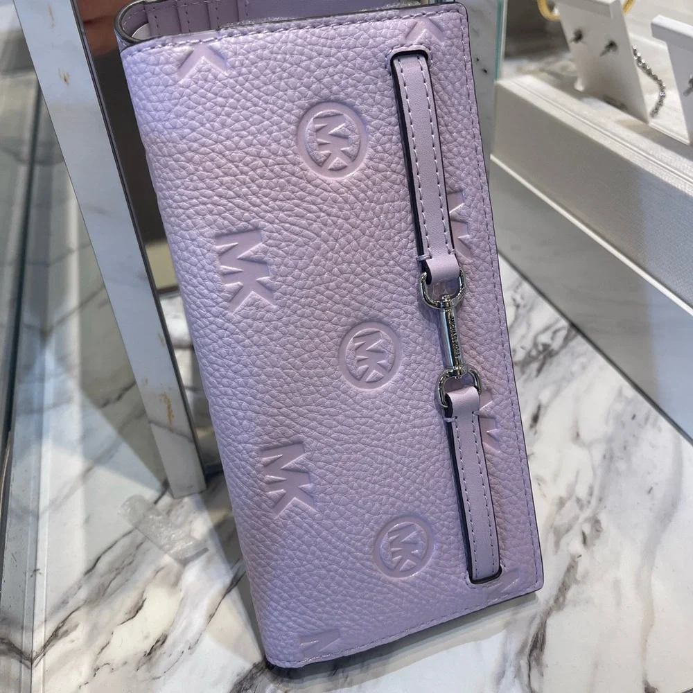 MICHAEL KORS Carson Large Logo Debossed Snap Wallet Light Quartz NWT